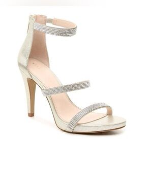 Kelly & Katie ✨ Courtnee Metallic Heel Sandal